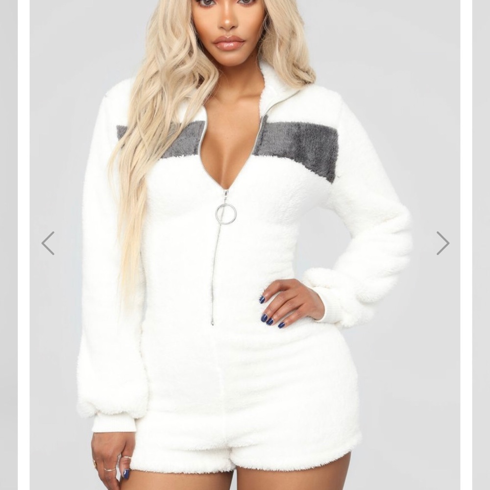 Snuggly Buddy Fuzzy Romper - Ivory/Grey